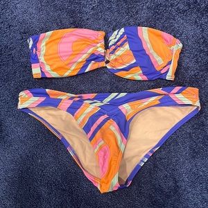Venus women’s size small strapless 2 piece bathing suit